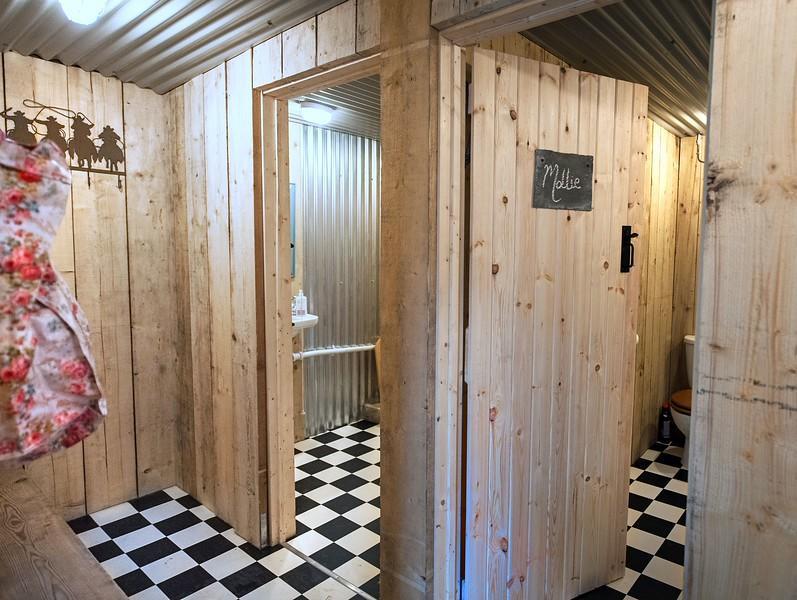 Mollies Hut Villa Фрум Екстериор снимка